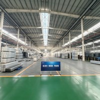 Ensembles de coffrage préfabriqués en aluminium pour le coulage d'éléments sur lignes de production avec durcissement sur palette et loquets à dégagement rapide