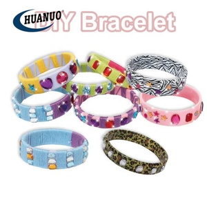 Pulsera de juguete hecha a mano para niñas, pulsera de diseño creativo - Product Image 5