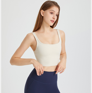Top corto de yoga para mujer al por mayor con cuello cuadrado, tirantes finos dobles, almohadillas extraíbles, ajuste ceñido, para pilates y gimnasio - Product Image 3