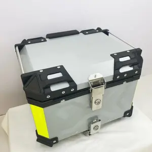 थोक और खुदरा उच्च गुणवत्ता धातु बॉक्स एल्यूमीनियम मोटरसाइकिल साइड बॉक्स और पूंछ बॉक्स रैक के साथ शीर्ष सामान टुकड़ा प्लेट
