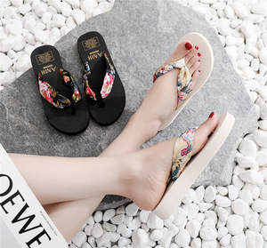 Nuevas Sandalias Planas de PVC para Mujer, Diseño de Cuña, Económicas, al por Mayor, con Logotipo Personalizado, para Verano, Casuales, para Exteriores - Product Image 4