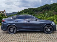 Para BMW X6M F96 actualización LD estilo fibra de carbono faldones laterales kit de carrocería