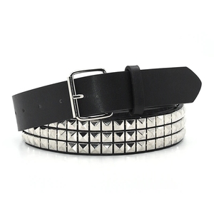 Nouvelle <span class=keywords><strong>ceinture</strong></span> tendance 2026 <span class=keywords><strong>en</strong></span> PU pour <span class=keywords><strong>femme</strong></span>, style punk rock, avec <span class=keywords><strong>perles</strong></span> carrées, rivets et double boucle réglable, pour un look hip-hop. - Product Image 2