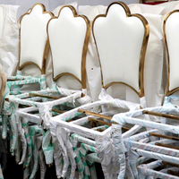 Chaises d'événement modernes en métal confortables, vente en gros, nouvelle collection 2026, directement de l'usine chinoise, tables et chaises de mariage de luxe dorées pour événements.