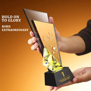 Trofeo HBL Creative de Cristal K9 Grabado con Iluminación Arcoíris, Modelo Champion <span class=keywords><strong>Icepeak</strong></span>, para Recuerdo Empresarial - Product Image 2