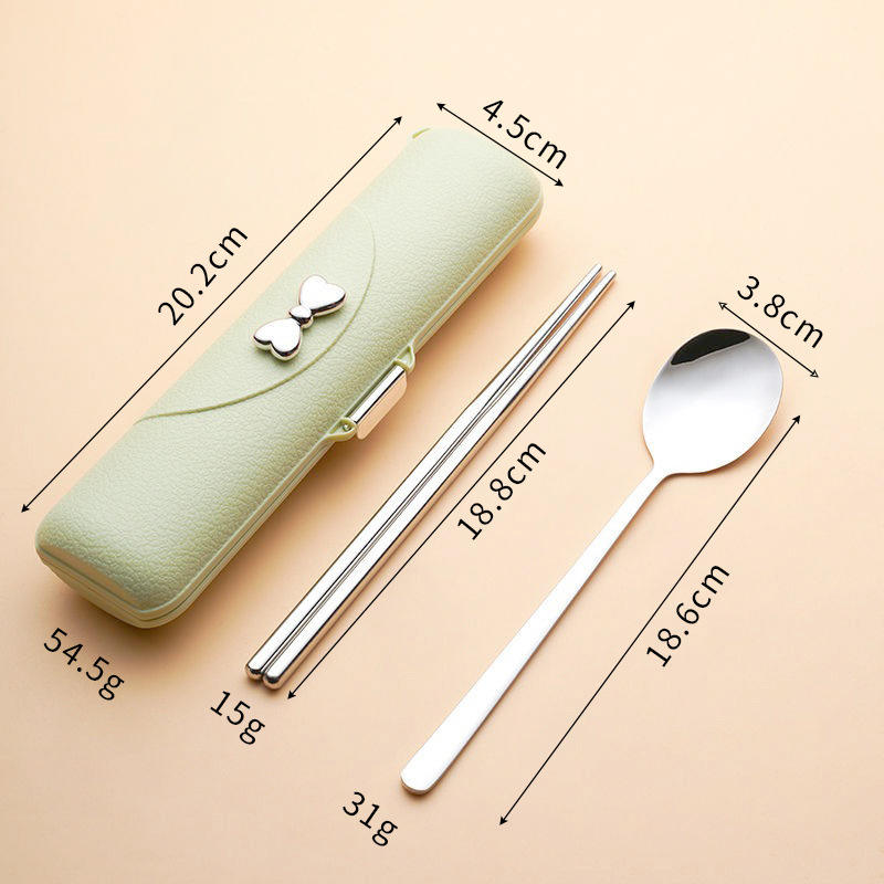 Boîte verte-deux pièces en argent