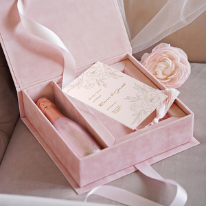 <span class=keywords><strong>Boîte</strong></span> d'invitation <span class=keywords><strong>de</strong></span> mariage rose poudré <span class=keywords><strong>vide</strong></span> personnalisée avec pompon et logo en aluminium personnalisé, parfaite pour les cadeaux <span class=keywords><strong>de</strong></span> demoiselle d'honneur - Product Image 2