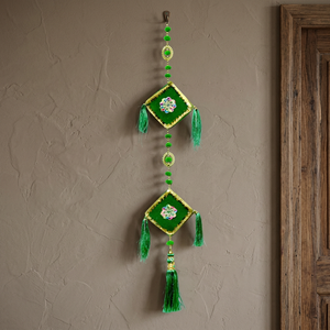 Tapiz Artesanal Tradicional con Patrón Floral, Borlas y Espejos para Decoración del Hogar y Hoteles - Product Image 3