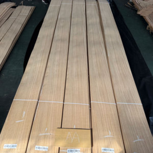 Chapa <span class=keywords><strong>de</strong></span> <span class=keywords><strong>Madera</strong></span> Natural <span class=keywords><strong>de</strong></span> Roble Blanco 2A+ <span class=keywords><strong>de</strong></span> 0.4MM, Precio Directo <span class=keywords><strong>de</strong></span> Fábrica VUNIR, para Decoración <span class=keywords><strong>de</strong></span> Supermercados - Product Image 1