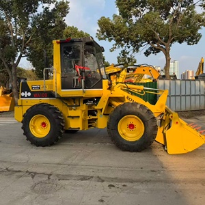 Cargadora de Ruedas Komatsu WA100, Capacidad de Carga Nominal de 7 Toneladas, Motor, Bomba, Caja de Cambios, Hidráulica, Neumáticos Amarillos para Carretera, Construcción, Minería, Logística - Product Image 5