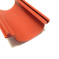 Ligne aérienne de couverture de câble d'isolation de type Snap facile à installer Tube isolant de fil nu pour la haute tension