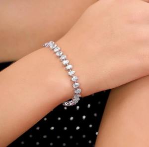 สร้อยข้อมือเพชรคุณภาพสูงที่เพาะเลี้ยงในห้องปฏิบัติการ พร้อมสร้อยข้อมือสแตนเลสสตีลแบบ Cuban Link ประดับเพชรเต็มเส้น เหมาะสำหรับเป็นของขวัญ - Product Image 3