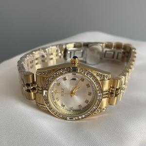 Montre élégante pour femme avec cadran étoilé, bracelet en acier cristallisé, montre à quartz tendance - Product Image 5