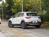 Modèle de voiture Kia Kx1 2026 1.4L Édition Toit Ouvrant SUV Essence 0km Voiture Neuve Abordable et Éligible à l'Exportation Mondiale