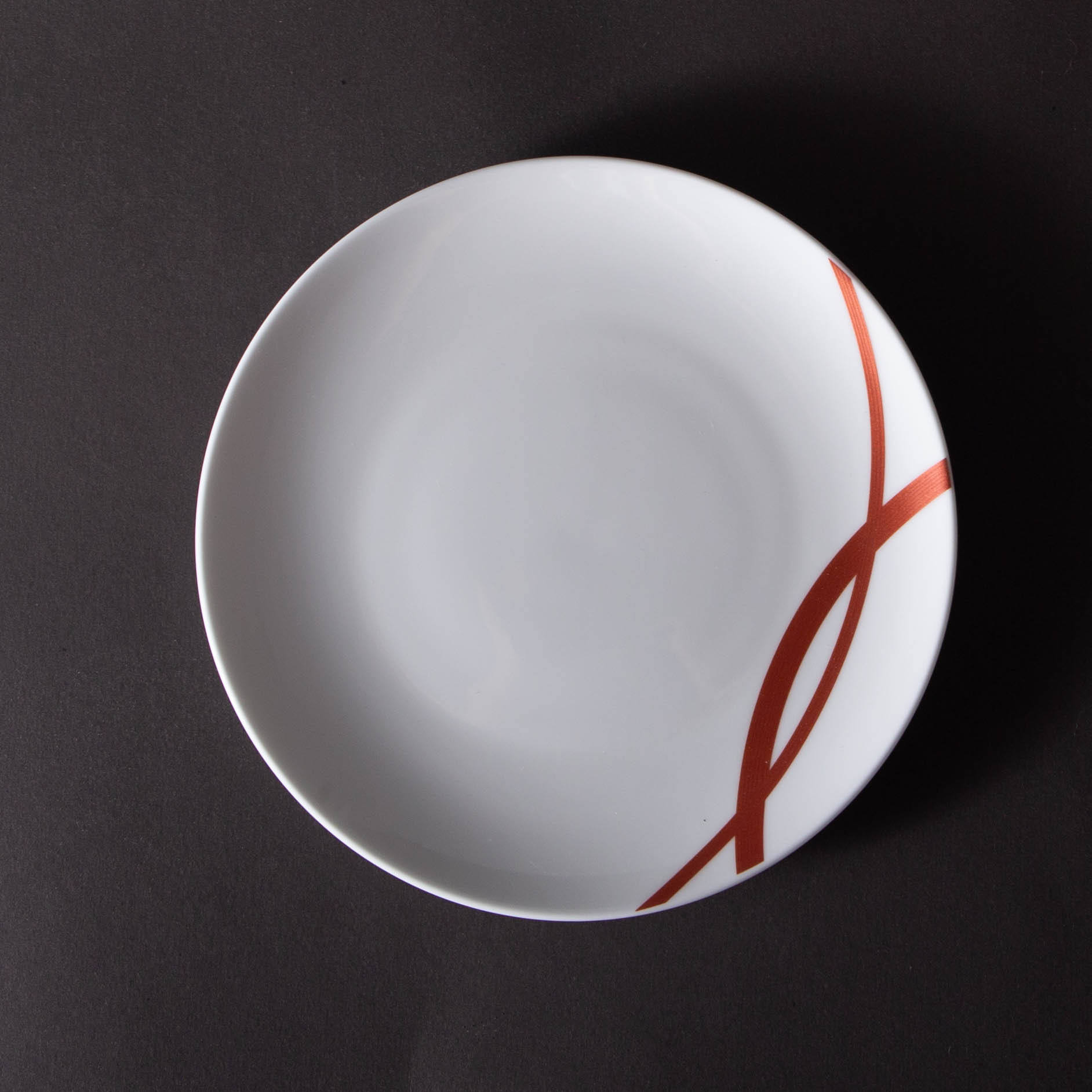 7.5 inch shallow tray