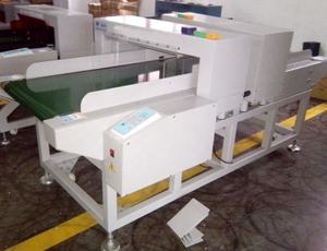 Kırık iğne <span class=keywords><strong>Metal</strong></span> dedektörü konveyör bant ile tekstil endüstrisi için - Product Image 3