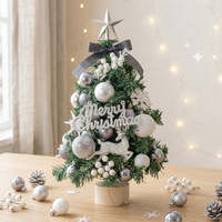 Mini sapin de Noël artificiel d'intérieur pour table, mignon, idéal pour la décoration de la maison, du bureau ou des fêtes de fin d'année