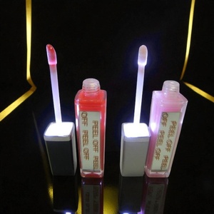 Envases de brillo de labios LED con espejo - Product Image 6