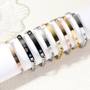 Bracelet vierge en acier inoxydable plaqué or 18 carats PVD, bracelet de couple, cadeau Saint-Valentin, chaîne gravable avec couronne, cœur et zircon - Product Image 1