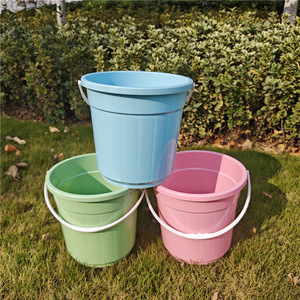 Cubos de Plástico para Agua, Colores Variados, Portátiles, Duraderos, Multiusos, para Uso Doméstico - Product Image 2