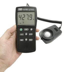 Medidor de Intensidad Luminosa TES-1337B, Fotómetro para Evaluación de Iluminación LED en Calles y Túneles - Product Image 3