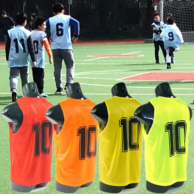 Toptan yüksek kalite geri dönüşümlü Pinnies formalar numaralı spor yelek sıcak takım eğitim önlükler futbol pinnies