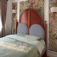 Lit de mariage à pilier à dossier haut rétro français de luxe lit de princesse classique vieux Paris personnalisé en bois massif