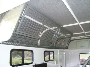 Superior Tailored 2-Horse Straight Load <b>Float</b> with Integrated Cupboard for European Horse Transport - Product Image 6