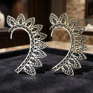 Pendientes de Plata Tibetana de Rajasthan SILVER ZONE con Patrón de Planta, Estilo Bohemia para Mujer, Joyería de Aniversario, Latón Plateado - Product Image 1