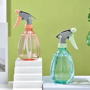 Pulvérisateur de jardinage manuel 1L arrosoir en plastique avec presse à main pour l'irrigation des plantes et des fleurs - Product Image 3