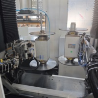 Machine de fraisage CNC à 5 axes de précision OUWO pour le traitement des profilés en aluminium, la fabrication de fenêtres et de portes, les usines industrielles