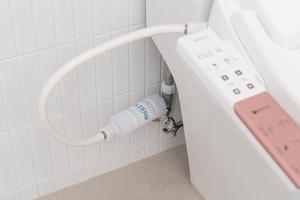 Bidé Portátil Personalizable OEM ODM con Filtro para Viajes y Uso Doméstico, Eliminación de Bacterias y Cloro, Purificación de Agua - Product Image 4