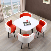 Ensemble de table à manger carrée moderne de luxe 4 places avec chaises rembourrées bicolores, plateau en pierre, pieds en métal noir pour usage hôtelier