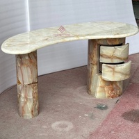 Table console incurvée en onyx vert translucide de luxe avec tiroirs intégrés, table de hall en pierre pour entrée de villa, décoration de hall d'hôtel