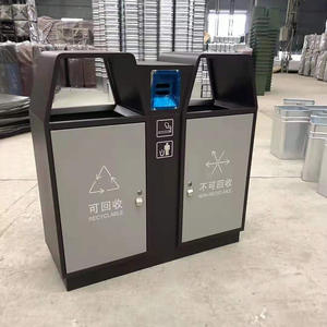 Venta al por mayor de fábrica, <span class=keywords><strong>cubo</strong></span> de <span class=keywords><strong>basura</strong></span> de Metal de pie para exteriores, <span class=keywords><strong>cubo</strong></span> de <span class=keywords><strong>basura</strong></span> de reciclaje compartimentado para uso callejero, cubos de <span class=keywords><strong>basura</strong></span> de clasificación - Product Image 2