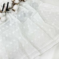 Tissu brodé floral blanc Découpe de dentelle Design Matériau en coton de qualité supérieure pour robe élégante