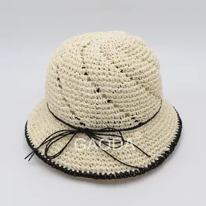 Cappelli da spiaggia per bambini con cappelli di paglia