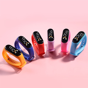 <span class=keywords><strong>Orologio</strong></span> <span class=keywords><strong>Digitale</strong></span> Sportivo Impermeabile con LED Arcobaleno Personalizzabile 2025 per Bambini, Donne e Uomini - Product Image 2