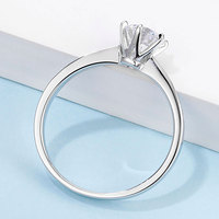 Fabricant de bijoux, bague en argent 925 avec moissanite ronde, sertie à griffes, plaquée rhodium, argent sterling 925