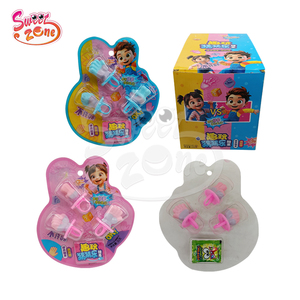 Juego de adivinanzas Rock Paper Scissors Ring Lollipop Hard Candy y Popping Candy - Product Image 5