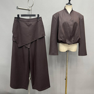 <span class=keywords><strong>Pantaloni</strong></span> a Gamba Larga <span class=keywords><strong>con</strong></span> Motivo a Righe <span class=keywords><strong>in</strong></span> Cioccolato Personalizzati Jancoco, <span class=keywords><strong>Pantaloni</strong></span> da Completo <span class=keywords><strong>in</strong></span> Misto Cotone per Donna, Autunno Inverno Formale - Product Image 4