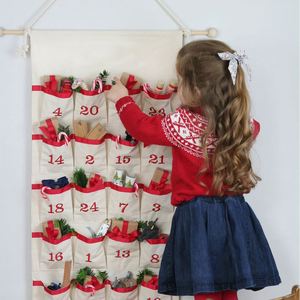 Calendrier de l'Avent en coton de Noël avec poches et ruban rouge, acceptant les broderies personnalisées de noms et de motifs, cadeaux de Nouvel An pour enfants - Product Image 1