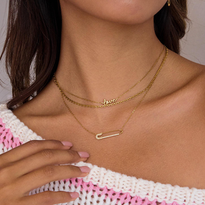 Collar de Acero Inoxidable Chapado en Oro de 18K con Colgante de Pin Cristiano y Dije con <span class=keywords><strong>la</strong></span> Palabra 'Love', con Diamantes, Hipoalergénico, Joyería Moderna - Product Image 1