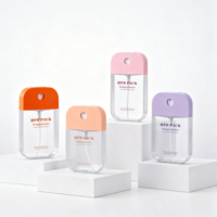 Vente en gros de flacons vaporisateurs carrés vides en plastique PETG transparent de 30 ml et 50 ml, format poche, pour parfum, avec pompe pulvérisatrice et impression sérigraphique