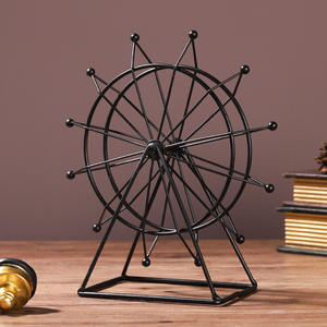 Rueda de la Fortuna Giratoria de Metal Forjado como Decoración de Escritorio o Pieza Decorativa - Product Image 2