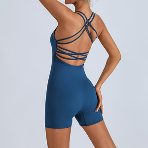 Женский спортивный костюм - Product Image 4