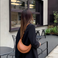 Sacs à Main en Cuir Véritable de Créateur pour Femme, Sacs Chic Sous le Bras pour Dames, Sac Croissant Élégant à Épaule et Bandoulière Type Selle