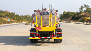 Camión de Riego de 5 Metros Cúbicos Dongfeng Personalizable en China, Camión de Pulverización para el Verdeado de Carreteras, Vehículo de Saneamiento Urbano - Product Image 5