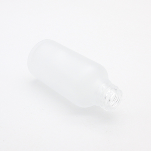 Botella redonda de vidrio transparente personalizada, con tapa de anillo dorado para aceite esencial - Product Image 4