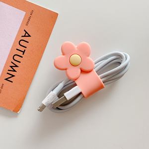 Enrollador de Cable USB de Silicona con Diseño de Dibujos Animados - Product Image 6